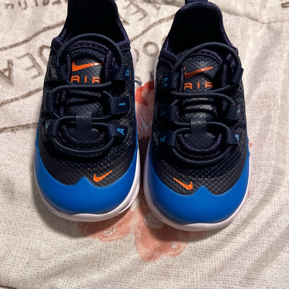 Nike Tennis shoes